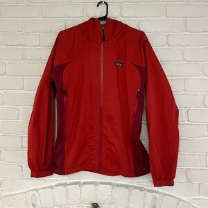 Women’s Patagonia Red Windbreaker Jacket
Like new condition
